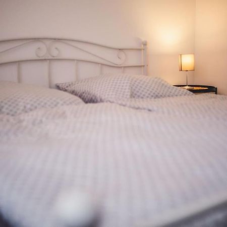 Wunderschoene Neue 3,5 Zimmerwohnung Naehe Kassel Bis 4 Erwachsene 3 Kinder Fuldatal Екстериор снимка
